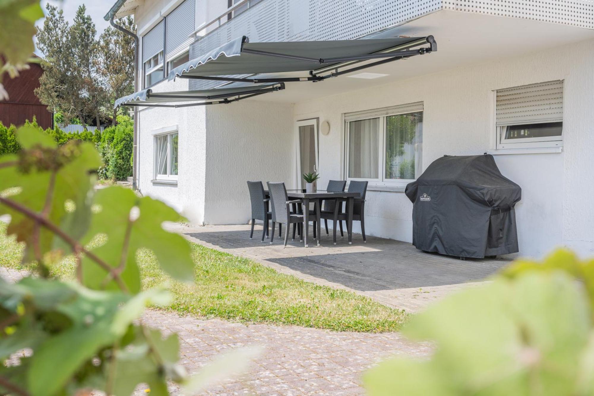 אוברלינגן Hotel Am Kirchplatz מראה חיצוני תמונה