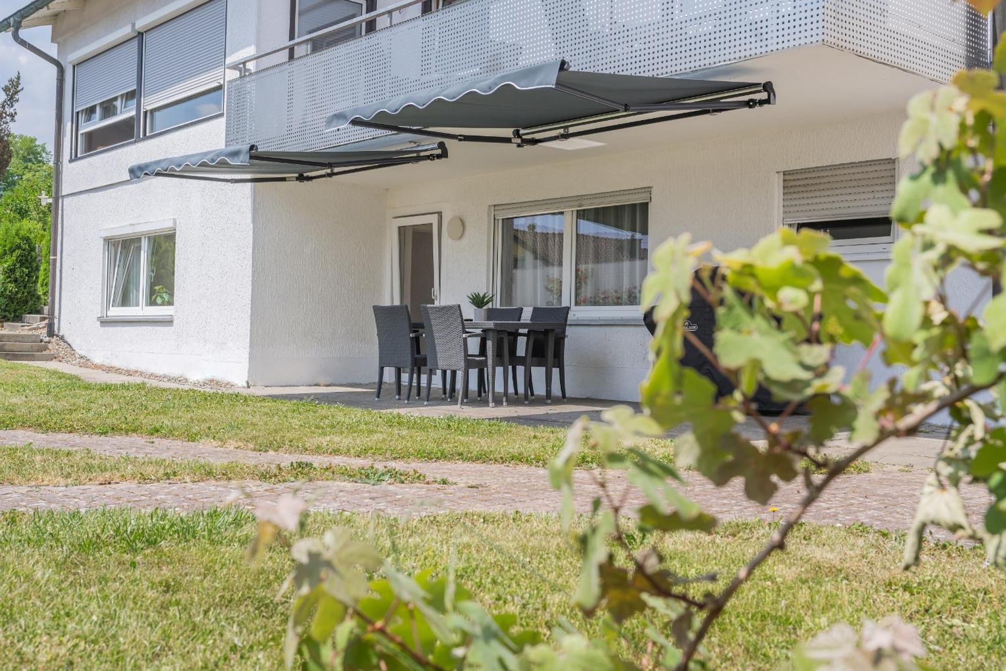 אוברלינגן Hotel Am Kirchplatz מראה חיצוני תמונה